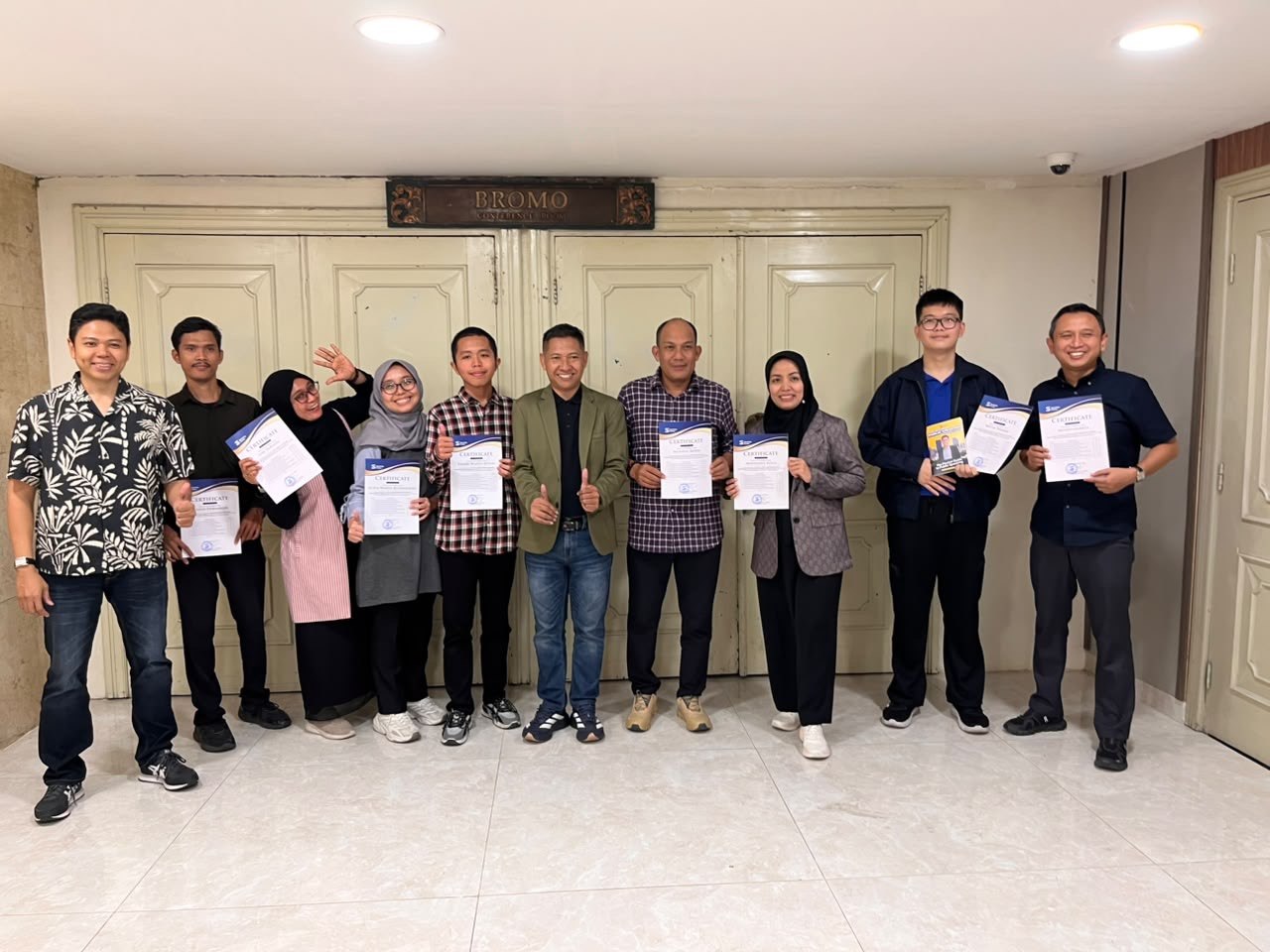 SpeakUp Center Bekali Peserta Keterampilan Public Speaking dan Leadership Communication di Surabaya